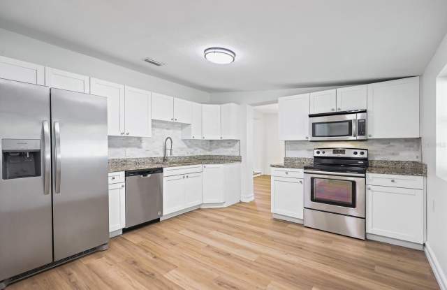 4006 S SHAMROCK Road Gallery 2