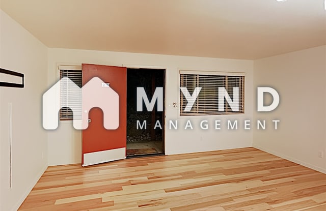 3636 Evanston Ave N Apt 2 - 3636 Evanston Avenue North, Seattle, WA 98103