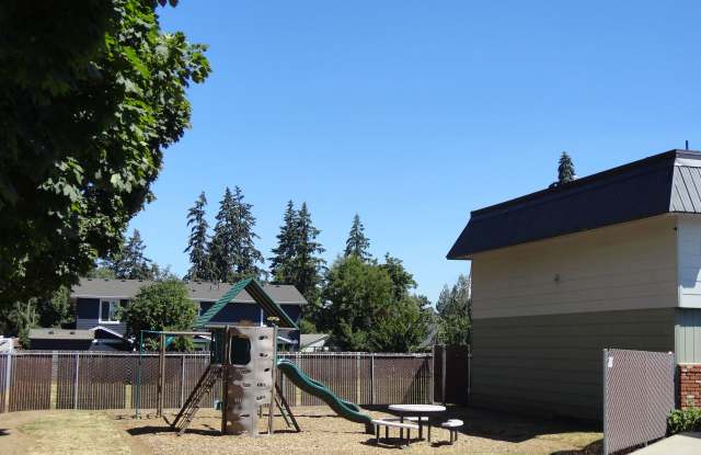 Charming 2 Bed, 1 Bath Canby Townhouse-Style Duplex! photos photos