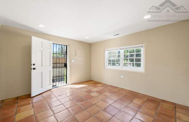 Quaint Gem on Don Juan St. photos photos