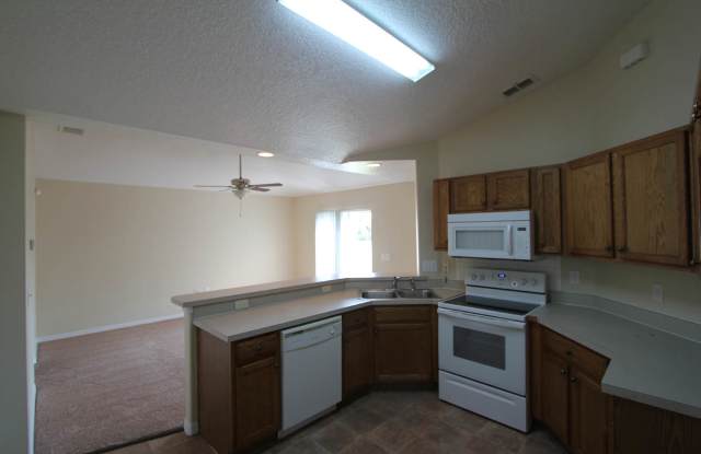 1805 Superior Ct Gallery 2