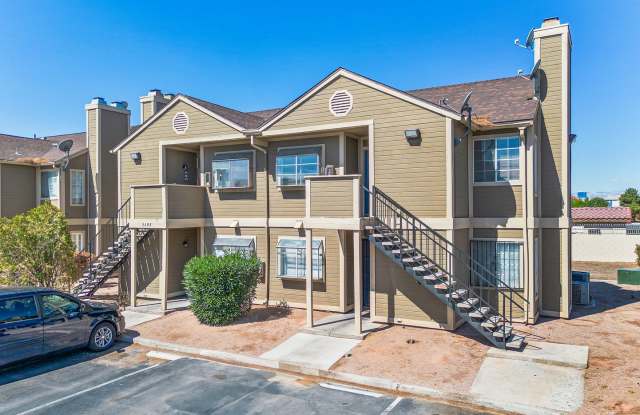 Bright  Open 2 Bed Condo in in Gated Community photos photos