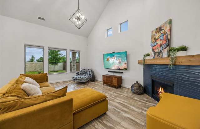 309 Calmwater Cove Gallery 4