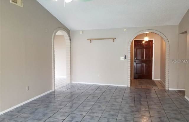 552 HOLBROOK CIRCLE Gallery 2