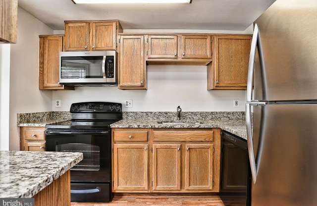 5902 SAINT GILES WAY Gallery 4
