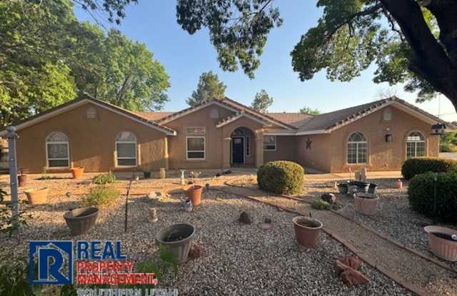 Hurricane Home on Large Lot photos photos