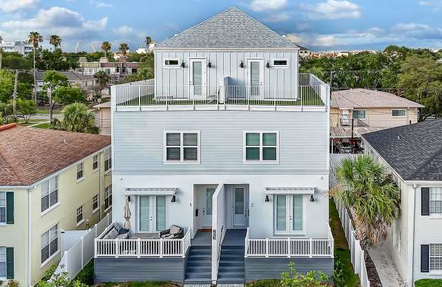 Stunning 3/3.5 Three Story Townhome photos photos