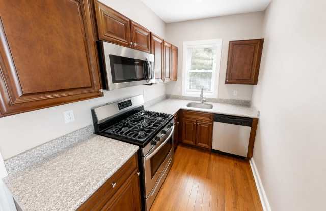 75 Pembroke Avenue75 Pembroke Avenue - 75 - 2 photos photos