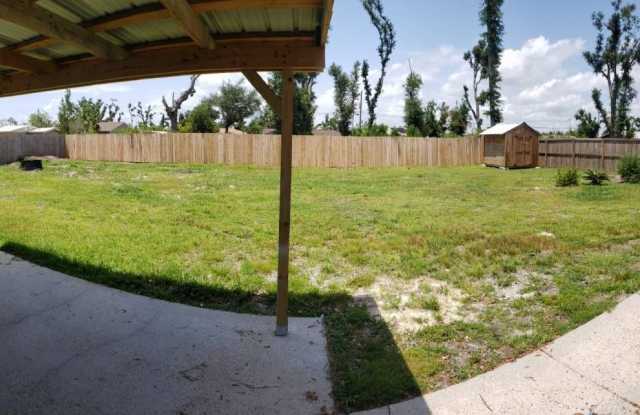 Charming 3Bed/2Bath Brick Home w/Bonus Office Space – Upgraded Comfort Near Martin Lake *1/2 OFF Security Deposit for A-D Military!!* Gallery 4