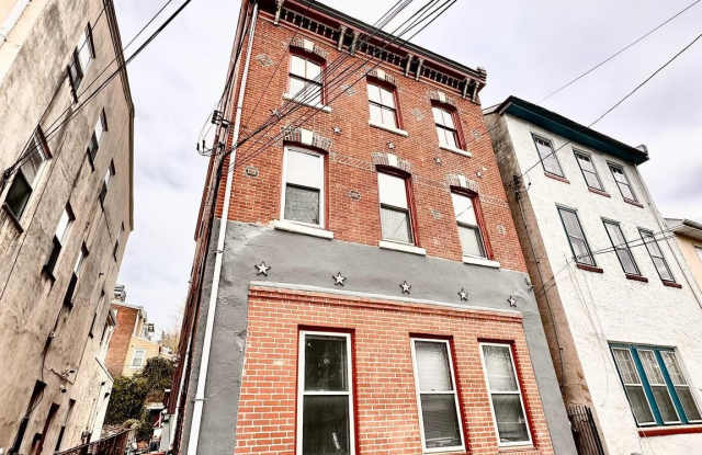 4253 RIDGE Avenue unit: 2R photos photos