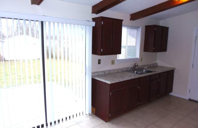 4925 Refugee Road Gallery 3