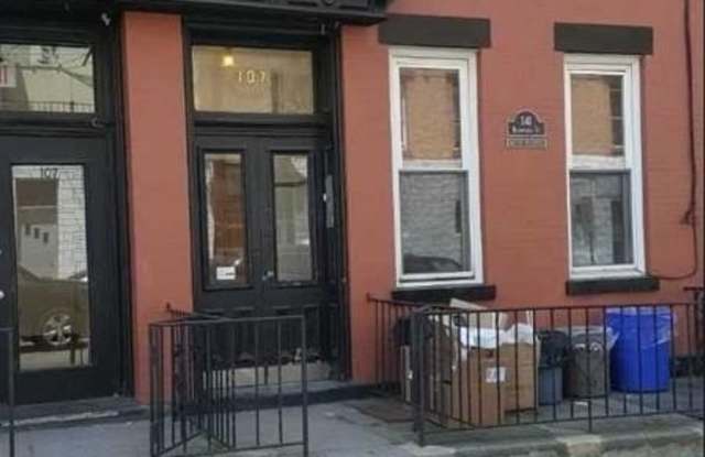 107 4th Street Gallery 1