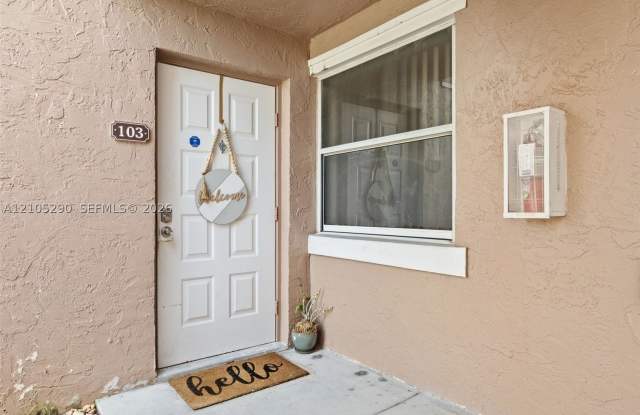 1226 SW 113th Ter Gallery 3