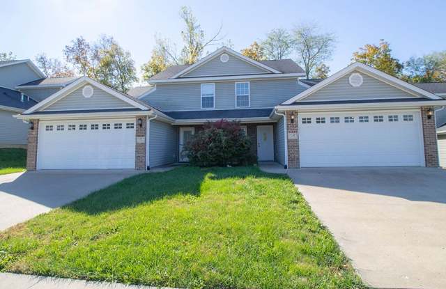 Beautiful 4 Bedroom Duplex - 4618 Dehaven Drive, Columbia, MO 65202