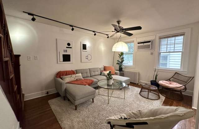 3 bedrooms, 1.5 bath photos photos