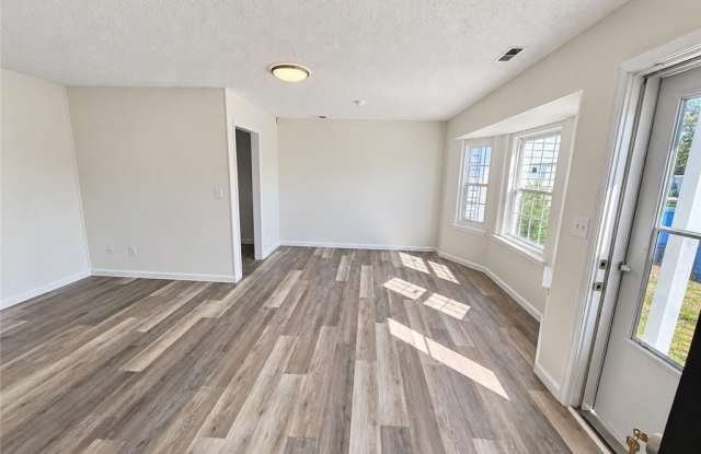 3527 Woodburne Drive Gallery 3