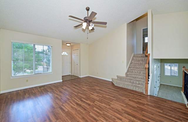 PP Views PLUS A/C! 3BD/2BA Home Backs to Open Space! Gallery 4