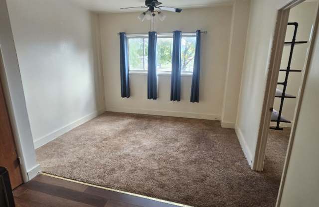 341 Martin Avenue, 4 photos photos