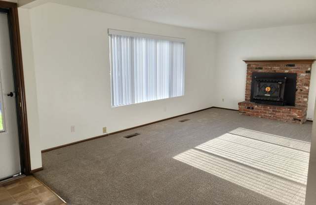 MOVE-IN SPECIAL! Gallery 4
