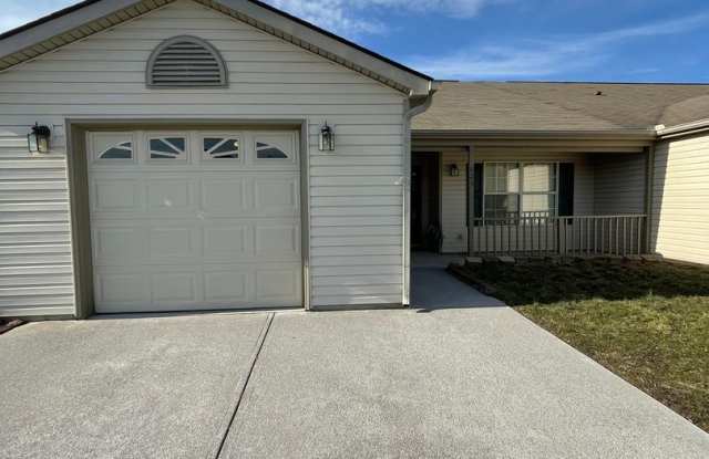 Maryville 37801 - 2 bedroom, 2 bath condo with a 1-car garage  sunroom - Call Tom Parry (865) 607-3649 photos photos