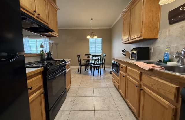 828 Meadow Bend Dr photos photos