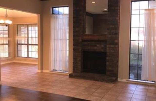 3503 Hilltop Lane Gallery 2