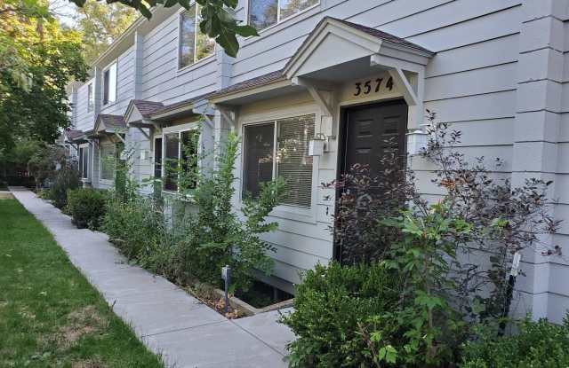 Sunny, newly remodeled 3 bed + office/2.5 bath in Applewood townhomes close to NOBO! photos photos
