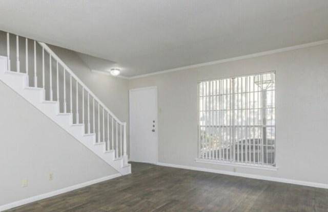 162 Melrose Pl Gallery 4
