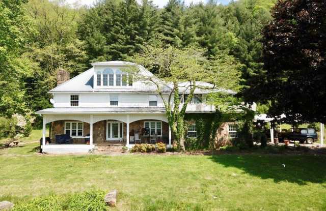 635 Berry Cove Rd. - 635 Berry Cove Road, Macon County, NC 28734