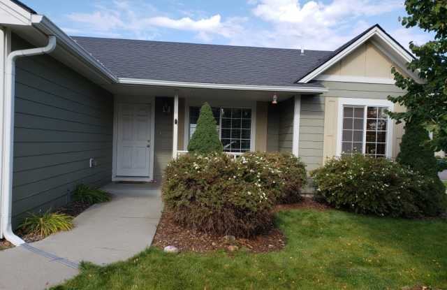 Lovely 3 bedroom 2 bath Rancher home in the Woodbridge community photos photos