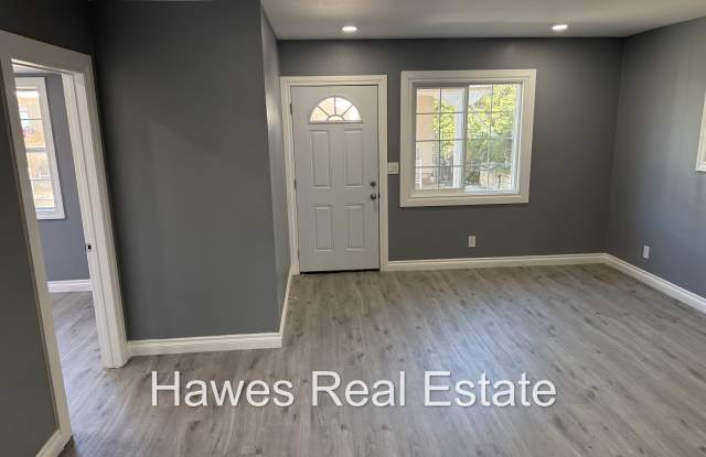 880 Hawthorne Pl Gallery 2