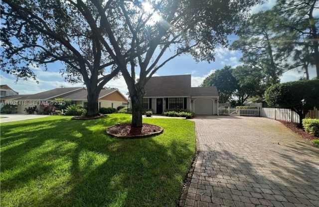 5068 Beechwood Rd photos photos