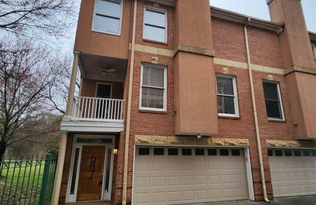 687 Bonaventure Avenue NE photos photos