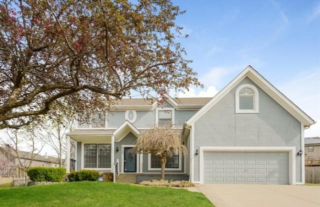 8210 Northwest 81 Place - 8210 Northwest 81st Place, Kansas City, MO 64152