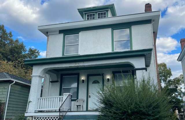 Large house on the North Side of town! Central HVAC, Laundry, Large yard, all appliances. photos photos