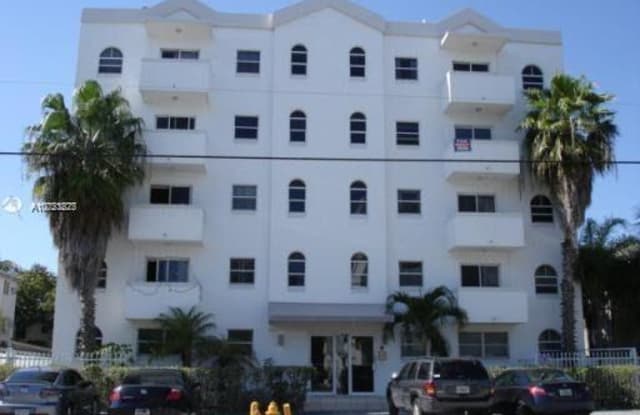 3052 SW 27 AV - 3052 SW 27th Ave, Miami, FL 33133