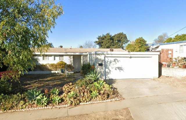 Spacious 3 bedroom 2 bathroom home in Birdland neighborhood.. Huge backyard, Solar, AC EV plug photos photos