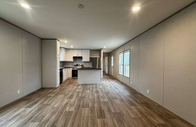 3152 Korea Circle Gallery 3