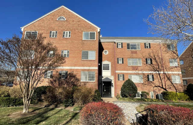 820 S Washington St - 820 South Washington Street, Alexandria, VA 22314