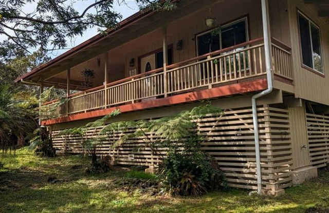 Fully furnished 2BR 2bath House in Volcano Gallery 1