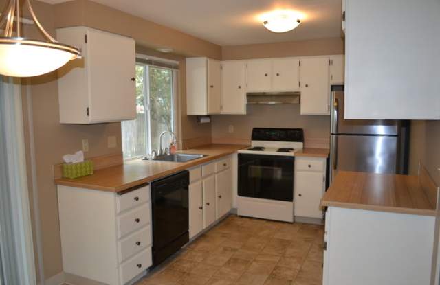 2476 Northeast Hyde Street - 2476 Northeast Hyde Street, Hillsboro, OR 97124