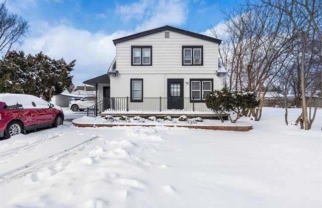 1751 E WOODWARD HEIGHTS #2 Boulevard - 1751 East Woodward Heights Boulevard, Hazel Park, MI 48030