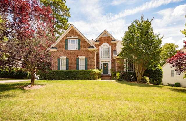 Gorgeous and Spacious 4 Bedroom home, Golf Course Views, Premium Finishes, Pet Friendly! photos photos