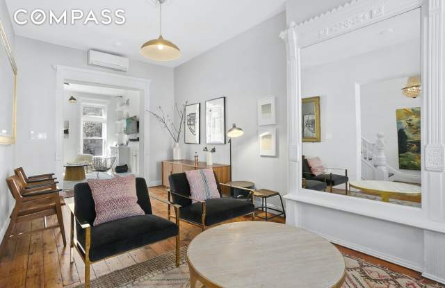 888 Sterling Place Gallery 4