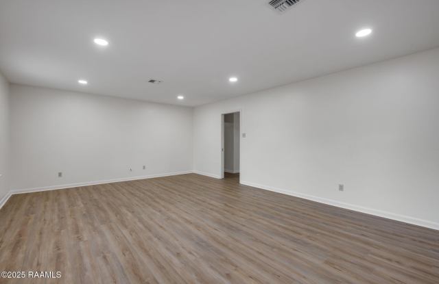 421 Kim Drive Gallery 2