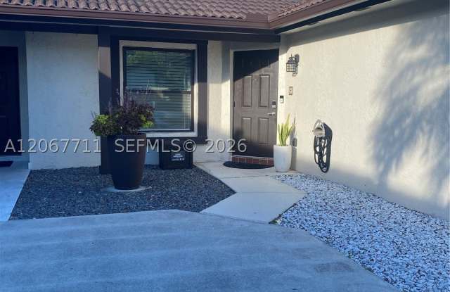 4810 SW 152nd Pl photos photos