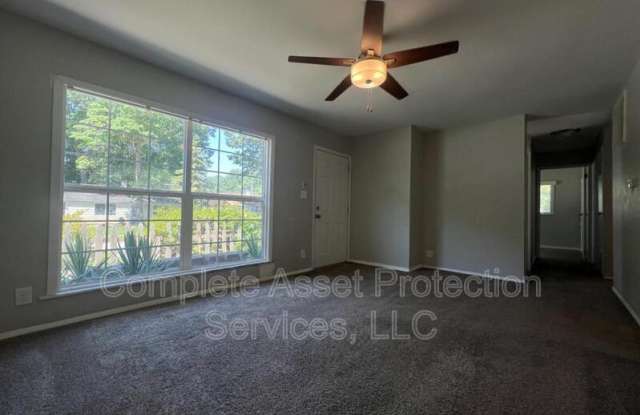 904 Tall Timber Dr Gallery 2