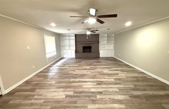 ** 4 Bed 2 Bath located in Montgomery East ** Call 334-366-9198 to schedule a self tour Gallery 4