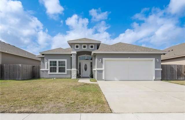 3913 Woodhouse photos photos