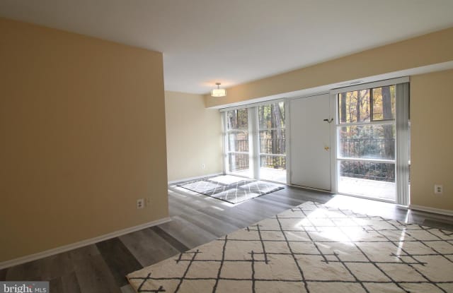 4919 AMERICANA DR #D - 4919 Americana Drive, Annandale, VA 22003
